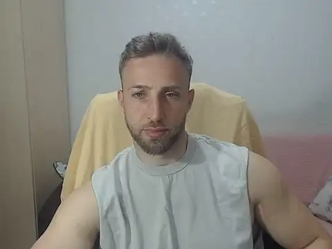 Snapshot of BlondEagleMuscle chatting on May 21, 2026, 5:53 pm BlondEagleMuscle online show from May 21, 2026, 5:53 pm