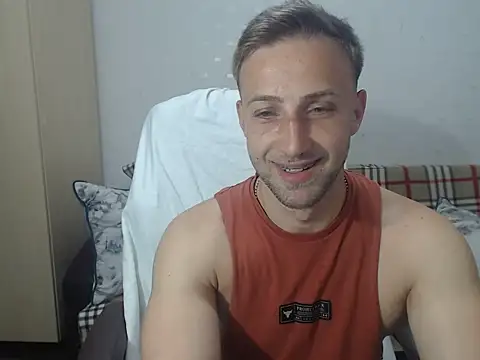 BlondEagleMuscle online show from June 21, 2026, 9:39 pm