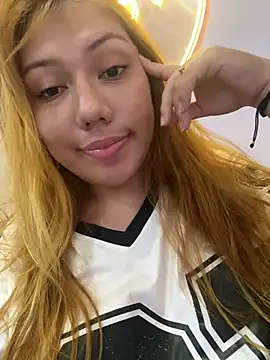 Lia Sterling online show from March 7, 2026, 9:34 pm