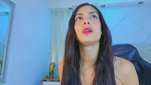 j belle  online show from April 3, 2026, 1:42 pm