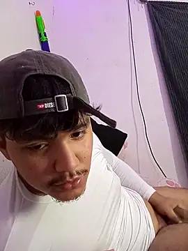 Motiking online show from March 11, 2026, 1:33 am