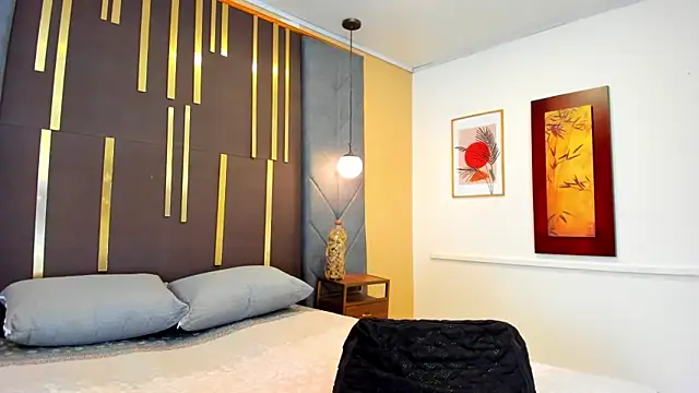 SofiiMontes online show from March 18, 2026, 12:08 pm