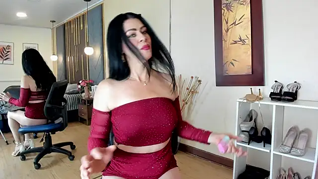 Snapshot of SofiiMontes chatting on June 10, 2026, 11:53 am SofiiMontes online show from June 10, 2026, 11:53 am