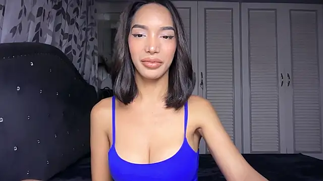 AnayaLauren  online show from July 7, 2026, 7:34 am