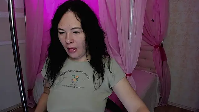 VictoriaSecretXO online show from March 22, 2026, 3:43 am