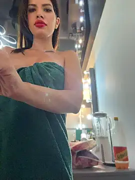 RaniaSnow online show from April 10, 2026, 5:28 pm