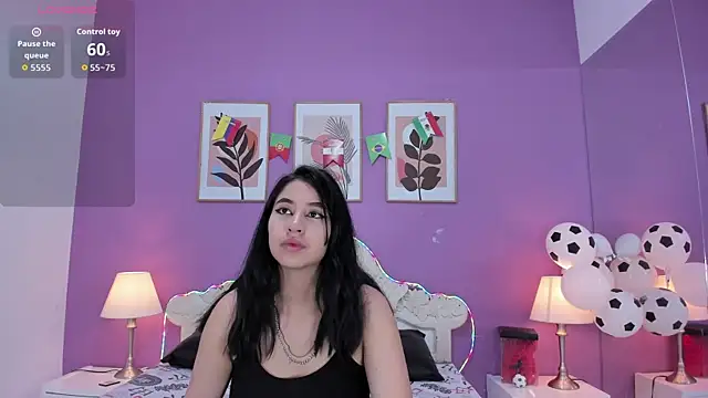 YayaQueen online show from July 8, 2026, 12:09 pm