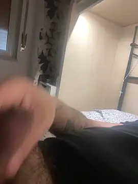 tonyboys19418 online show from March 29, 2026, 9:42 am