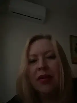 JanieLight53 online show from May 16, 2026, 12:07 am
