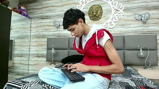 ValeriHot 1 online show from April 15, 2026, 11:38 pm