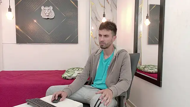 KingOfTemptation online show from June 1, 2026, 4:03 am