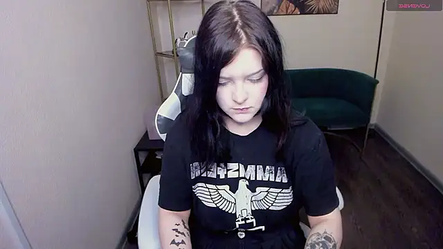 EsterTwilight online show from March 28, 2026, 3:55 pm