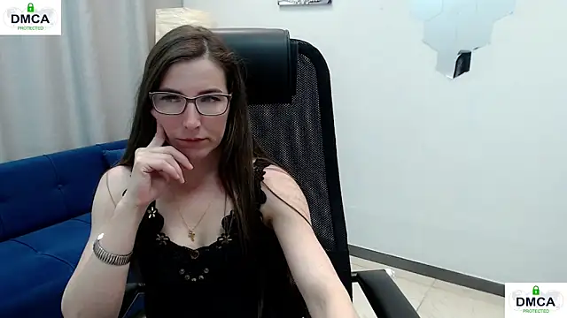 eva lady online show from May 23, 2026, 10:19 am