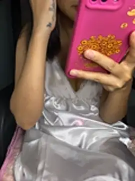 -Lilyn- online show from April 17, 2026, 4:21 pm