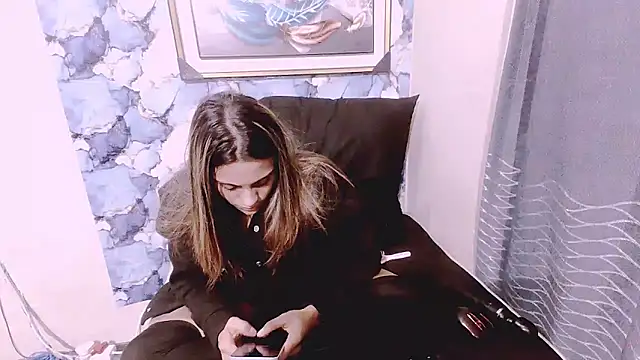 Snapshot of Luscious_Lexy chatting on June 8, 2026, 4:57 am Luscious Lexy online show from June 8, 2026, 4:57 am