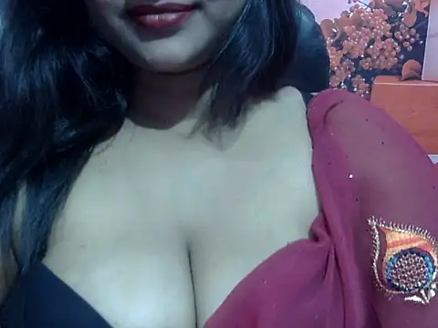 Rashmi hotgirl online show from April 3, 2026, 6:06 pm