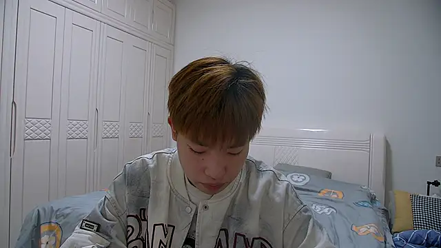 Similu-001 online show from March 8, 2026, 10:08 am