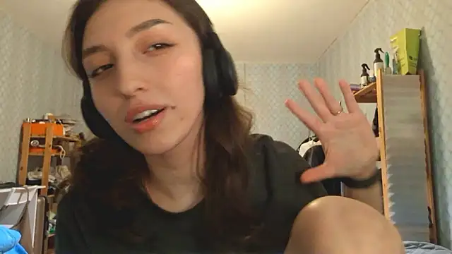 CindyLight online show from March 27, 2026, 4:18 pm