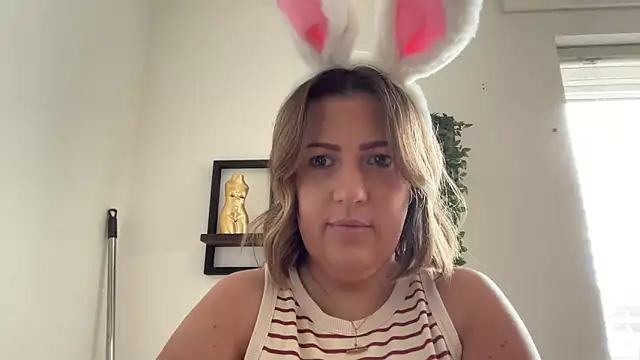 annabellewarick online show from April 2, 2026, 10:02 am