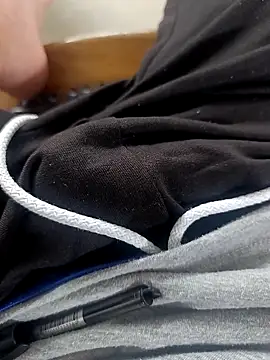 Juango24321 online show from March 8, 2026, 9:07 pm