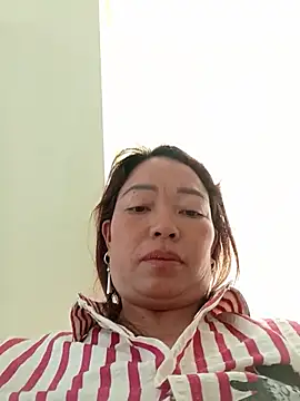 Yellow-pink online show from July 26, 2026, 5:04 am