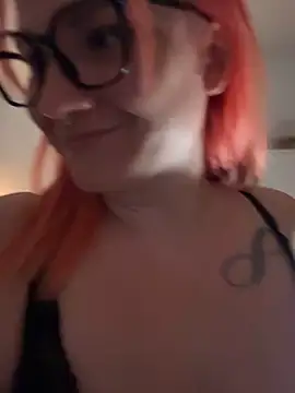 Snapshot of Fiebie_licious_ chatting on June 7, 2026, 12:59 am Fiebie licious online show from June 7, 2026, 12:59 am