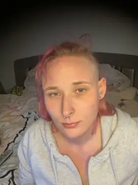 HotPurpleHaze online show from April 5, 2026, 1:19 pm