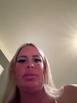 anna kournikova online show from April 28, 2026, 7:52 pm