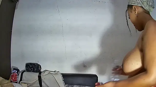 DirtyMelo online show from April 15, 2026, 7:58 pm