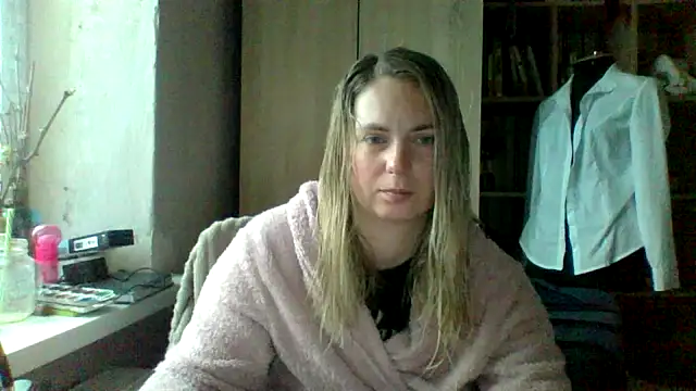 Mollie365 online show from April 12, 2026, 3:33 am