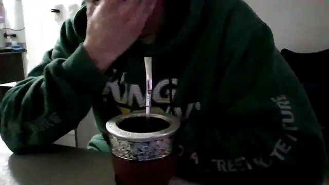 Snapshot of Morboxxxoo chatting on April 29, 2026, 1:37 pm Morboxxxoo online show from April 29, 2026, 1:37 pm