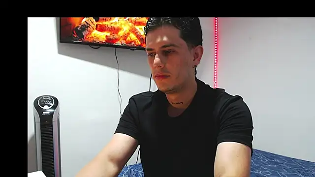 JUAN CAMILOXXX online show from March 12, 2026, 3:34 am