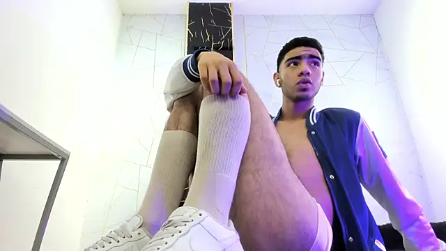 Valentin Lux online show from April 17, 2026, 2:36 am