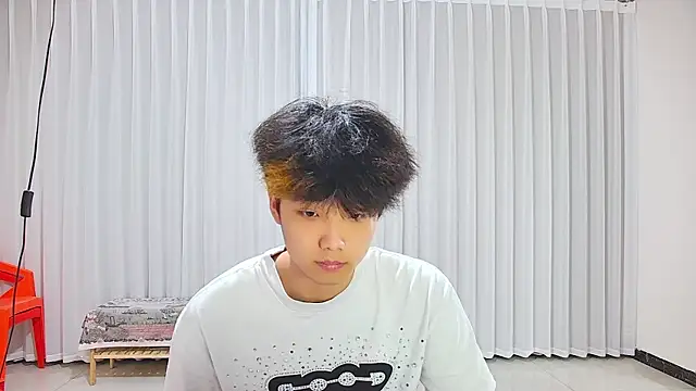 icecream-002 online show from April 7, 2026, 6:58 am