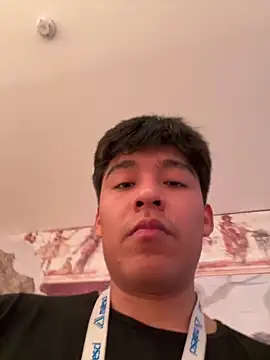 uunico22anni online show from March 10, 2026, 8:41 am