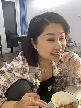 Snapshot of xiaoyi-10 chatting on April 13, 2026, 11:48 am xiaoyi-10 online show from April 13, 2026, 11:48 am