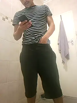 DrEazyDick online show from May 22, 2026, 4:12 pm