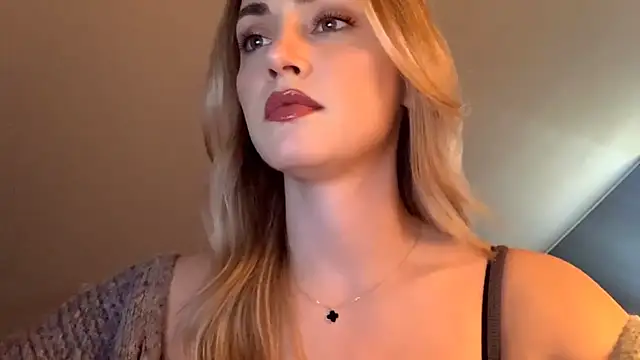 ScarlettSensitive online show from April 14, 2026, 2:12 pm