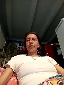 Snapshot of Tania9876 chatting on May 23, 2026, 6:45 pm Tania9876 online show from May 23, 2026, 6:45 pm