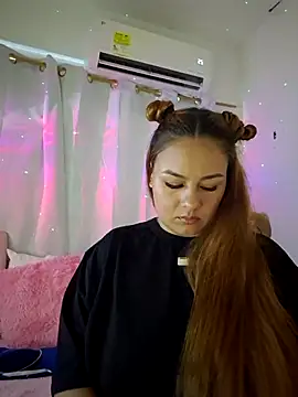 Foxylisaflores online show from August 6, 2026, 5:37 pm