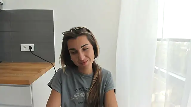 Snapshot of summmmersky1 chatting on July 28, 2026, 2:13 pm summmmersky1 online show from July 28, 2026, 2:13 pm