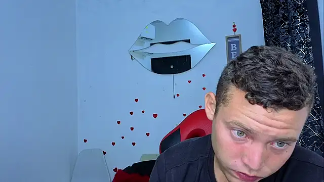 sven fox723 online show from April 9, 2026, 12:10 pm