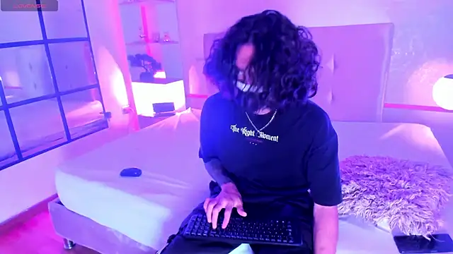 Skinny Mac online show from July 23, 2026, 2:37 pm