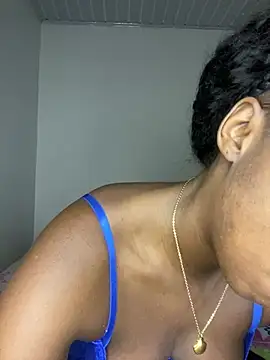 GaiaFiore online show from April 28, 2026, 9:25 am