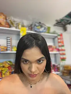 Bella-Ferrer online show from May 27, 2026, 6:16 pm
