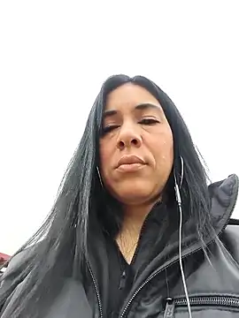 Camillemonroe  online show from April 29, 2026, 11:36 am