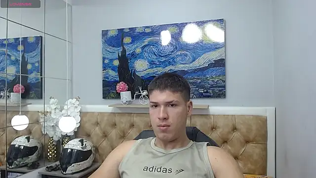 AlessandroFranco online show from May 26, 2026, 1:18 pm