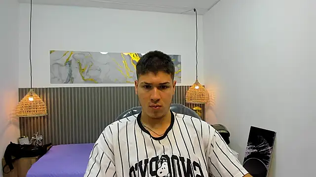 Snapshot of AlessandroFranco chatting on June 27, 2026, 1:50 pm AlessandroFranco online show from June 27, 2026, 1:50 pm