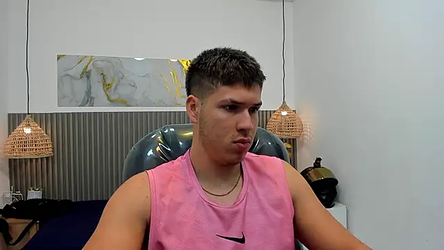 Snapshot of AlessandroFranco chatting on July 16, 2026, 12:44 pm AlessandroFranco online show from July 16, 2026, 12:44 pm