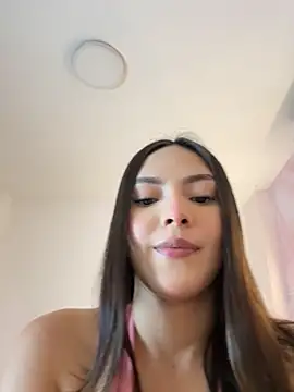 Adalyn Cute online show from May 17, 2026, 11:39 am